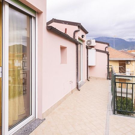 Relax In Loano With Terrace By Wonderful Italy Apartment Ngoại thất bức ảnh