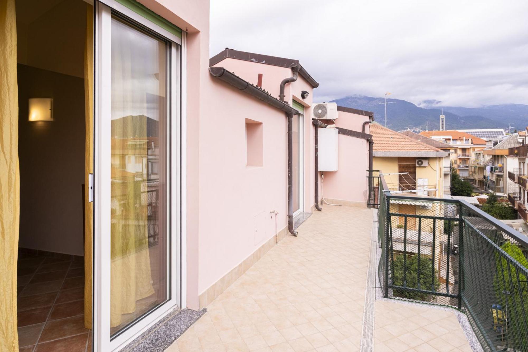 Relax In Loano With Terrace By Wonderful Italy Apartment Ngoại thất bức ảnh